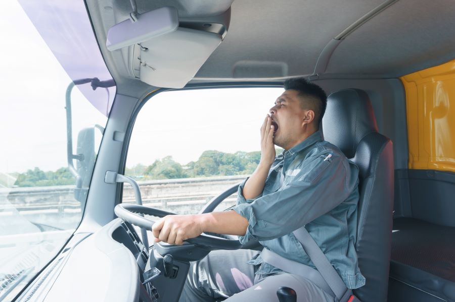 warning signs of drowsy driving